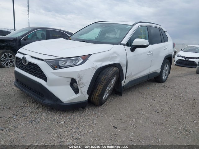 2021 Toyota Rav4 Xle მანქანა იყიდება აუქციონზე, vin: 2T3R1RFV9MC241070, აუქციონის ნომერი: 12612447