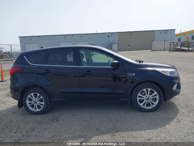 Продажа на аукционе авто 2019 Ford Escape Se, vin: 1FMCU9GD6KUB71616, номер лота: 12612500