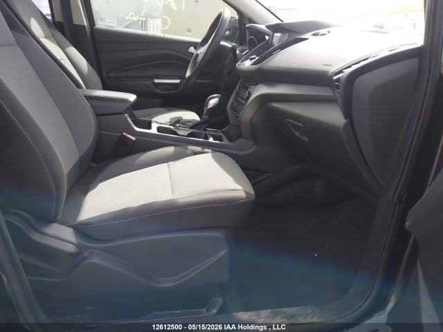 Продажа на аукционе авто 2019 Ford Escape Se, vin: 1FMCU9GD6KUB71616, номер лота: 12612500