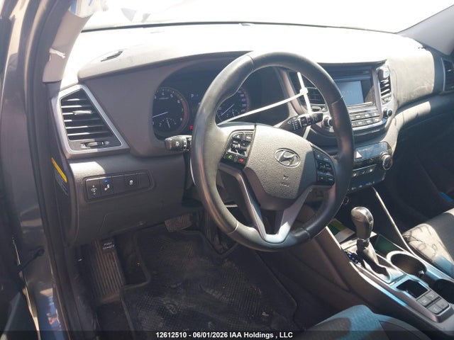 KM8J3CA49HU448476 Hyundai Tucson Premium