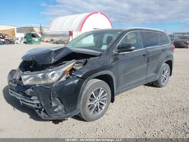 2018 Toyota Highlander Se/xle მანქანა იყიდება აუქციონზე, vin: 5TDJZRFHXJS527022, აუქციონის ნომერი: 12612521