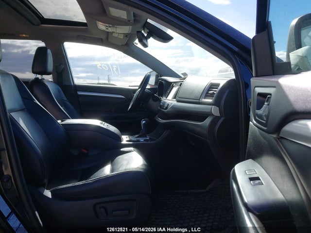 2018 Toyota Highlander Se/xle მანქანა იყიდება აუქციონზე, vin: 5TDJZRFHXJS527022, აუქციონის ნომერი: 12612521