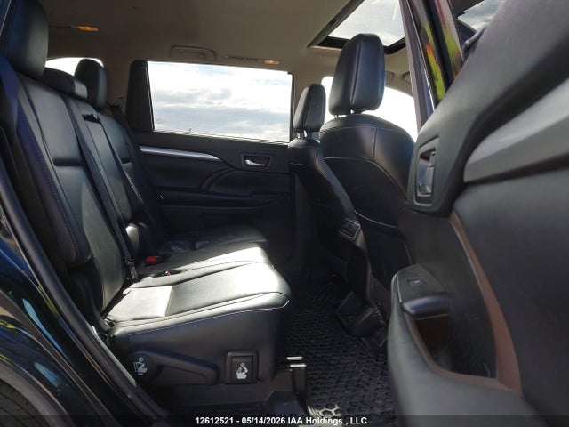 2018 Toyota Highlander Se/xle მანქანა იყიდება აუქციონზე, vin: 5TDJZRFHXJS527022, აუქციონის ნომერი: 12612521