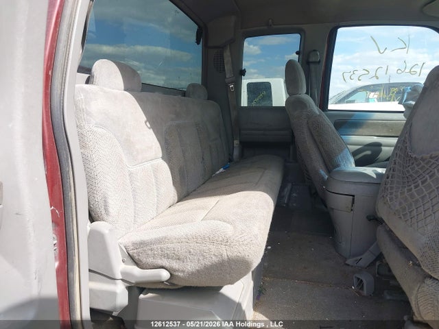 1998 Gmc Sierra K1500 მანქანა იყიდება აუქციონზე, vin: 2GTEK19R7W1562109, აუქციონის ნომერი: 12612537