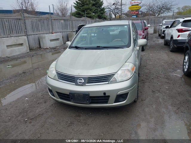 2007 Nissan Versa 1.8s მანქანა იყიდება აუქციონზე, vin: 3N1BC11E47L427097, აუქციონის ნომერი: 12612561