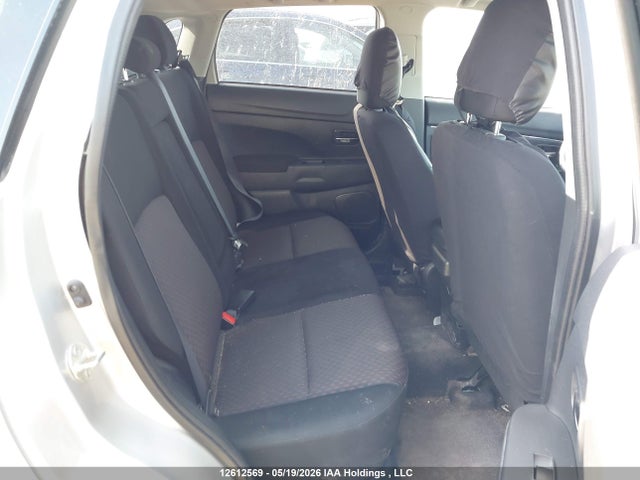 JA4AJ3AU0KU602522 Mitsubishi RVR SE