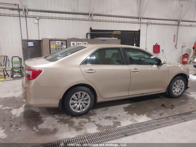 12567293 :رقم المزاد ، 4T1BF1FK7CU526253 vin ، 2012 Toyota Camry Se/le/xle مزاد بيع