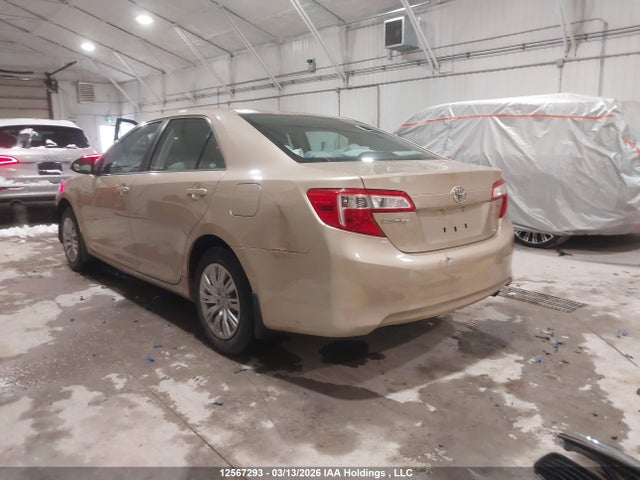 12567293 :رقم المزاد ، 4T1BF1FK7CU526253 vin ، 2012 Toyota Camry Se/le/xle مزاد بيع