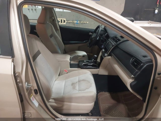 12567293 :رقم المزاد ، 4T1BF1FK7CU526253 vin ، 2012 Toyota Camry Se/le/xle مزاد بيع