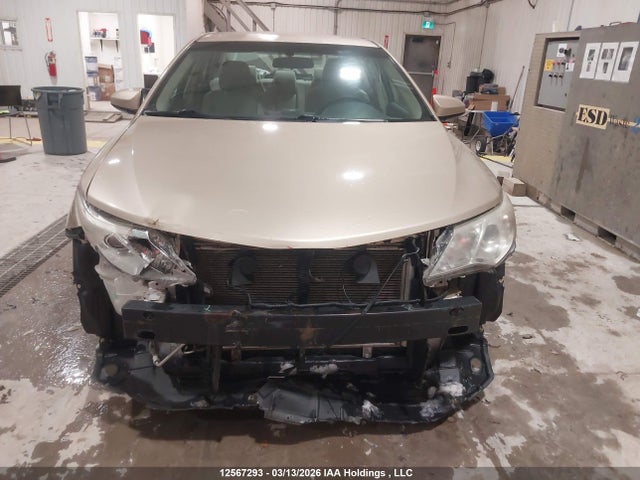 12567293 :رقم المزاد ، 4T1BF1FK7CU526253 vin ، 2012 Toyota Camry Se/le/xle مزاد بيع