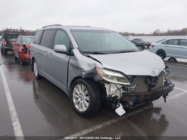 2015 Toyota Sienna Xle/limited მანქანა იყიდება აუქციონზე, vin: 5TDDK3DC9FS099912, აუქციონის ნომერი: 12612573
