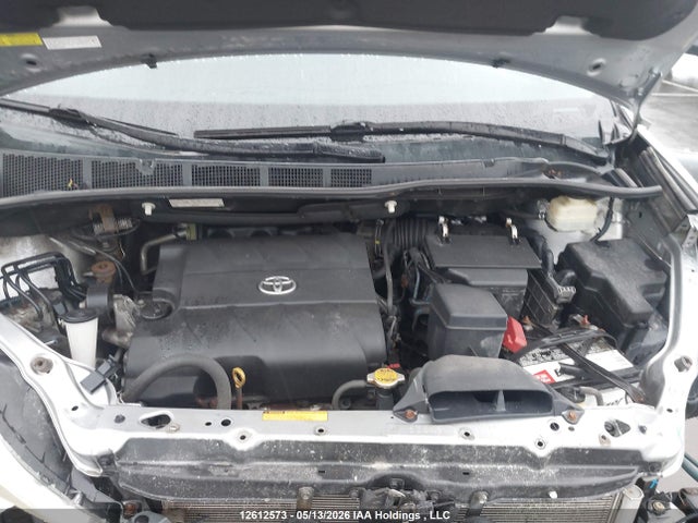 5TDDK3DC9FS099912 Toyota Sienna Xle/limited