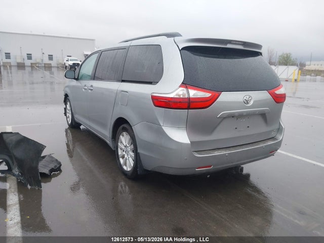 5TDDK3DC9FS099912 Toyota Sienna Xle/limited