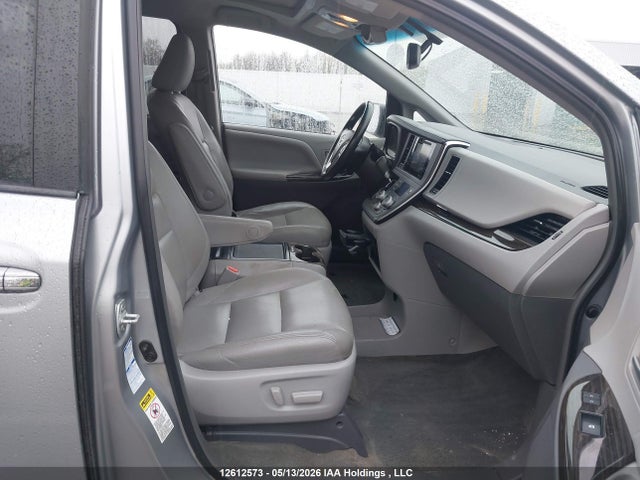 5TDDK3DC9FS099912 Toyota Sienna Xle/limited