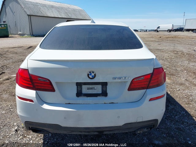 2011 Bmw 550i Xdrive მანქანა იყიდება აუქციონზე, vin: WBAFU9C56BC783298, აუქციონის ნომერი: 12612581