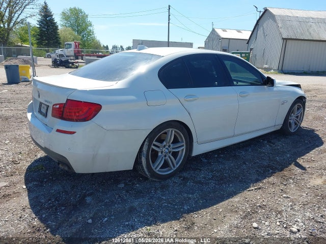 2011 Bmw 550i Xdrive მანქანა იყიდება აუქციონზე, vin: WBAFU9C56BC783298, აუქციონის ნომერი: 12612581