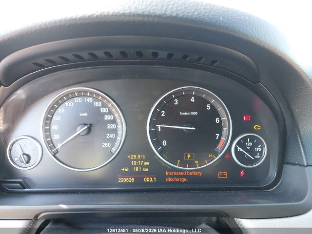 2011 Bmw 550i Xdrive მანქანა იყიდება აუქციონზე, vin: WBAFU9C56BC783298, აუქციონის ნომერი: 12612581