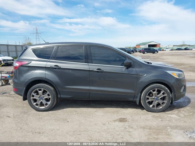 1FMCU0GD4HUA43718 Ford ESCAPE SE