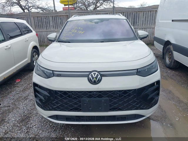 2025 Volkswagen Tiguan Highline R-line მანქანა იყიდება აუქციონზე, vin: 3VVLR7RM9SM068784, აუქციონის ნომერი: 12612620