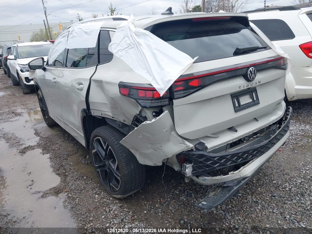 2025 Volkswagen Tiguan Highline R-line მანქანა იყიდება აუქციონზე, vin: 3VVLR7RM9SM068784, აუქციონის ნომერი: 12612620