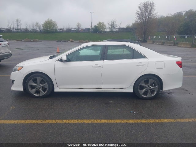 12612641 :رقم المزاد ، 4T1BF1FK1CU577442 vin ، 2012 Toyota Camry Se مزاد بيع