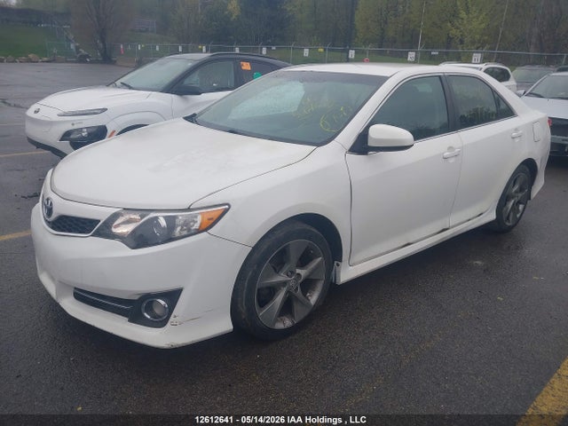 12612641 :رقم المزاد ، 4T1BF1FK1CU577442 vin ، 2012 Toyota Camry Se مزاد بيع