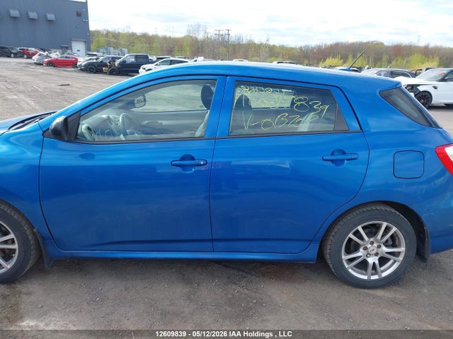 12609839 :رقم المزاد ، 2T1KU40E39C013702 vin ، 2009 Toyota Matrix مزاد بيع