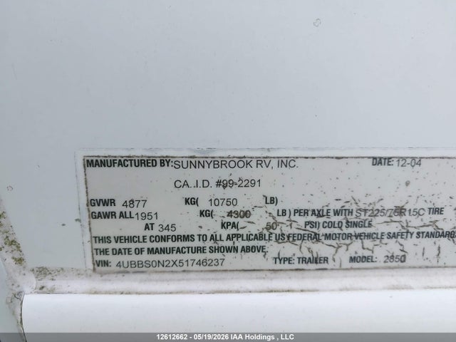 12612662 :رقم المزاد ، 4UB8S0N2X51746237 vin ، 2005 Sunnybrook 302fks مزاد بيع
