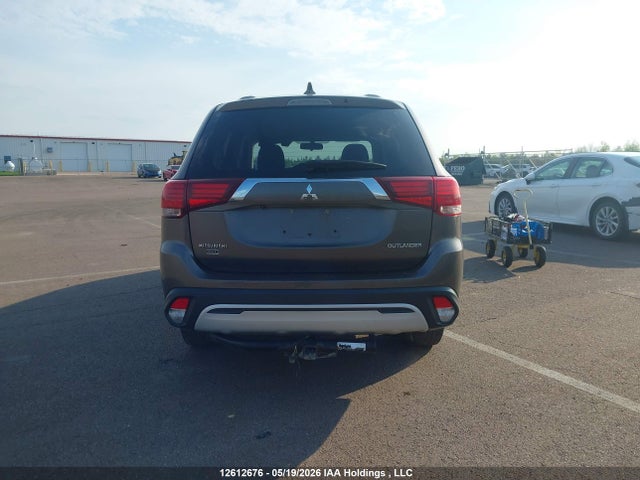 2019 Mitsubishi Outlander Es მანქანა იყიდება აუქციონზე, vin: JA4AZ2A31KZ606611, აუქციონის ნომერი: 12612676