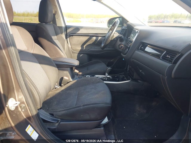 2019 Mitsubishi Outlander Es მანქანა იყიდება აუქციონზე, vin: JA4AZ2A31KZ606611, აუქციონის ნომერი: 12612676