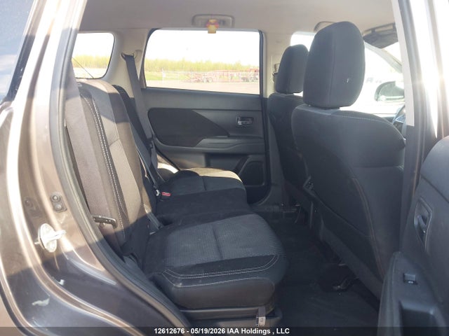 2019 Mitsubishi Outlander Es მანქანა იყიდება აუქციონზე, vin: JA4AZ2A31KZ606611, აუქციონის ნომერი: 12612676