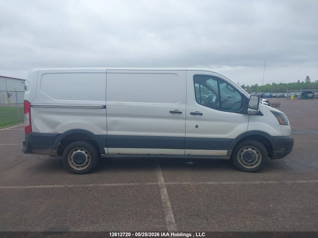 1FTYE1YM5HKA58946 Ford Transit-150
