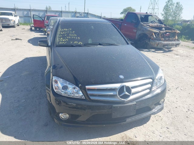 2010 Mercedes-benz C 300 4matic მანქანა იყიდება აუქციონზე, vin: WDDGF8BBXAF447935, აუქციონის ნომერი: 12612752