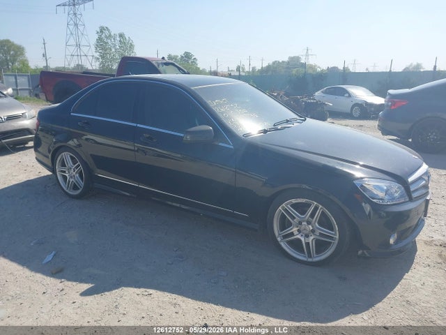 2010 Mercedes-benz C 300 4matic მანქანა იყიდება აუქციონზე, vin: WDDGF8BBXAF447935, აუქციონის ნომერი: 12612752