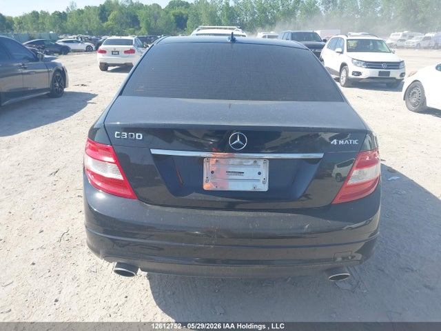 2010 Mercedes-benz C 300 4matic მანქანა იყიდება აუქციონზე, vin: WDDGF8BBXAF447935, აუქციონის ნომერი: 12612752