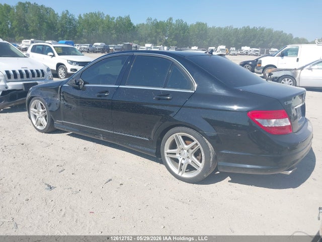 2010 Mercedes-benz C 300 4matic მანქანა იყიდება აუქციონზე, vin: WDDGF8BBXAF447935, აუქციონის ნომერი: 12612752