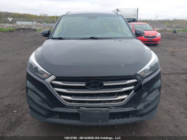 KM8J3CA4XJU733256 Hyundai Tucson