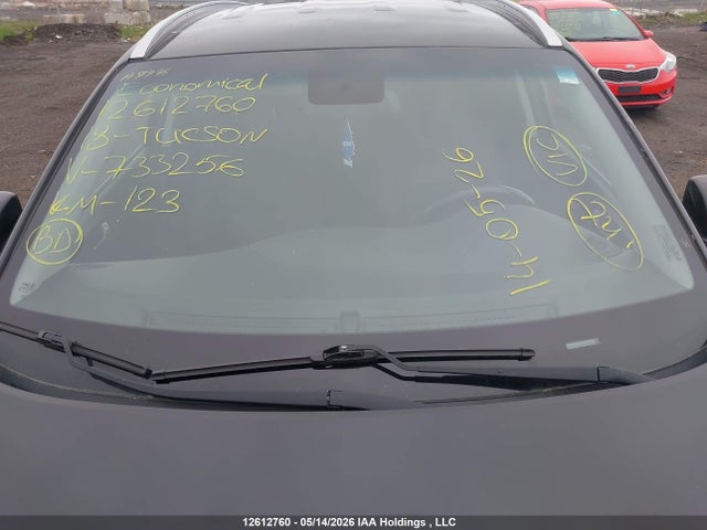 KM8J3CA4XJU733256 Hyundai Tucson
