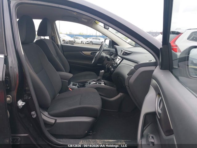 JN1BJ1CPXHW014200 Nissan Qashqai S/sv