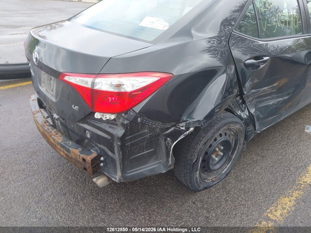 12612850 :رقم المزاد ، 2T1BURHE8FC363940 vin ، 2015 Toyota Corolla Le مزاد بيع