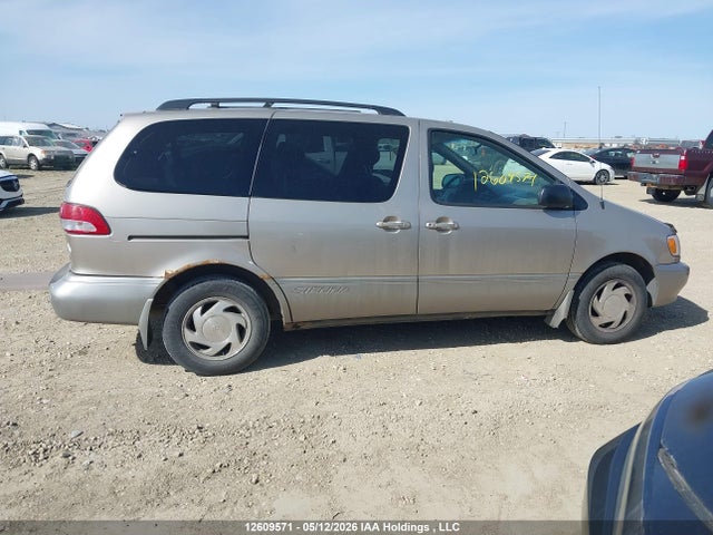 12609571 :رقم المزاد ، 4T3ZF13C62U502401 vin ، 2002 Toyota Sienna Le V6 مزاد بيع