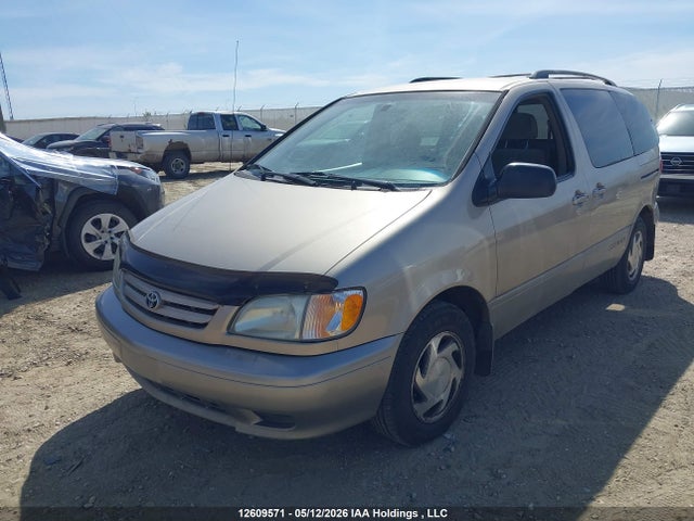 12609571 :رقم المزاد ، 4T3ZF13C62U502401 vin ، 2002 Toyota Sienna Le V6 مزاد بيع