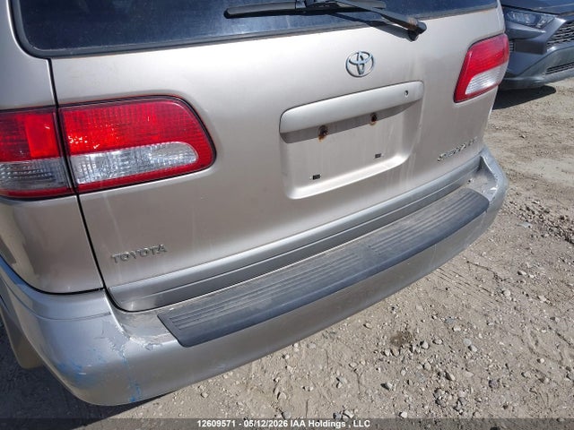 12609571 :رقم المزاد ، 4T3ZF13C62U502401 vin ، 2002 Toyota Sienna Le V6 مزاد بيع