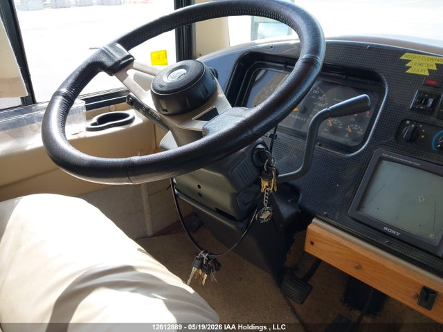 Продажа на аукционе авто 2002 Monaco Roadmaster, vin: 584MP67G623353403, номер лота: 12612889