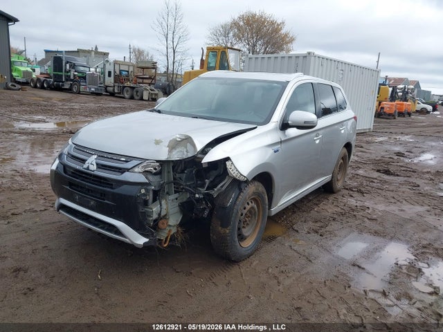JA4J24A53JZ616220 Mitsubishi Outlander Se/gt