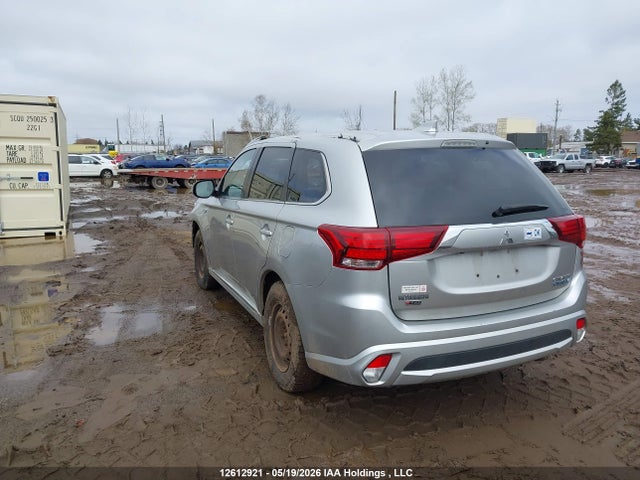 JA4J24A53JZ616220 Mitsubishi Outlander Se/gt