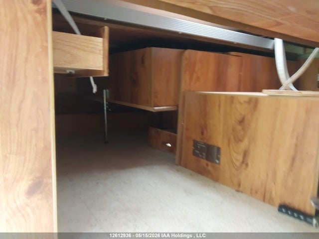 1998 Rockwood Travel Trailer მანქანა იყიდება აუქციონზე, vin: 4X4CFM413WD054796, აუქციონის ნომერი: 12612936