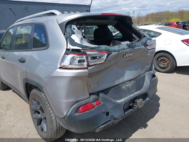 1C4PJMAS8HW638556 Jeep Cherokee Sport