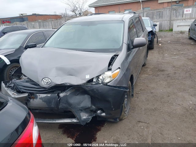 Продаж на аукціоні авто 2014 Toyota Sienna Le 8 Passenger, vin: 5TDKK3DCXES481257, номер лоту: 12613060