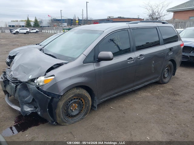 Продаж на аукціоні авто 2014 Toyota Sienna Le 8 Passenger, vin: 5TDKK3DCXES481257, номер лоту: 12613060